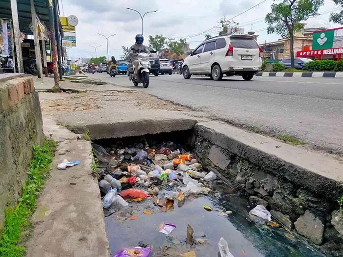 18 aliran 3940958968