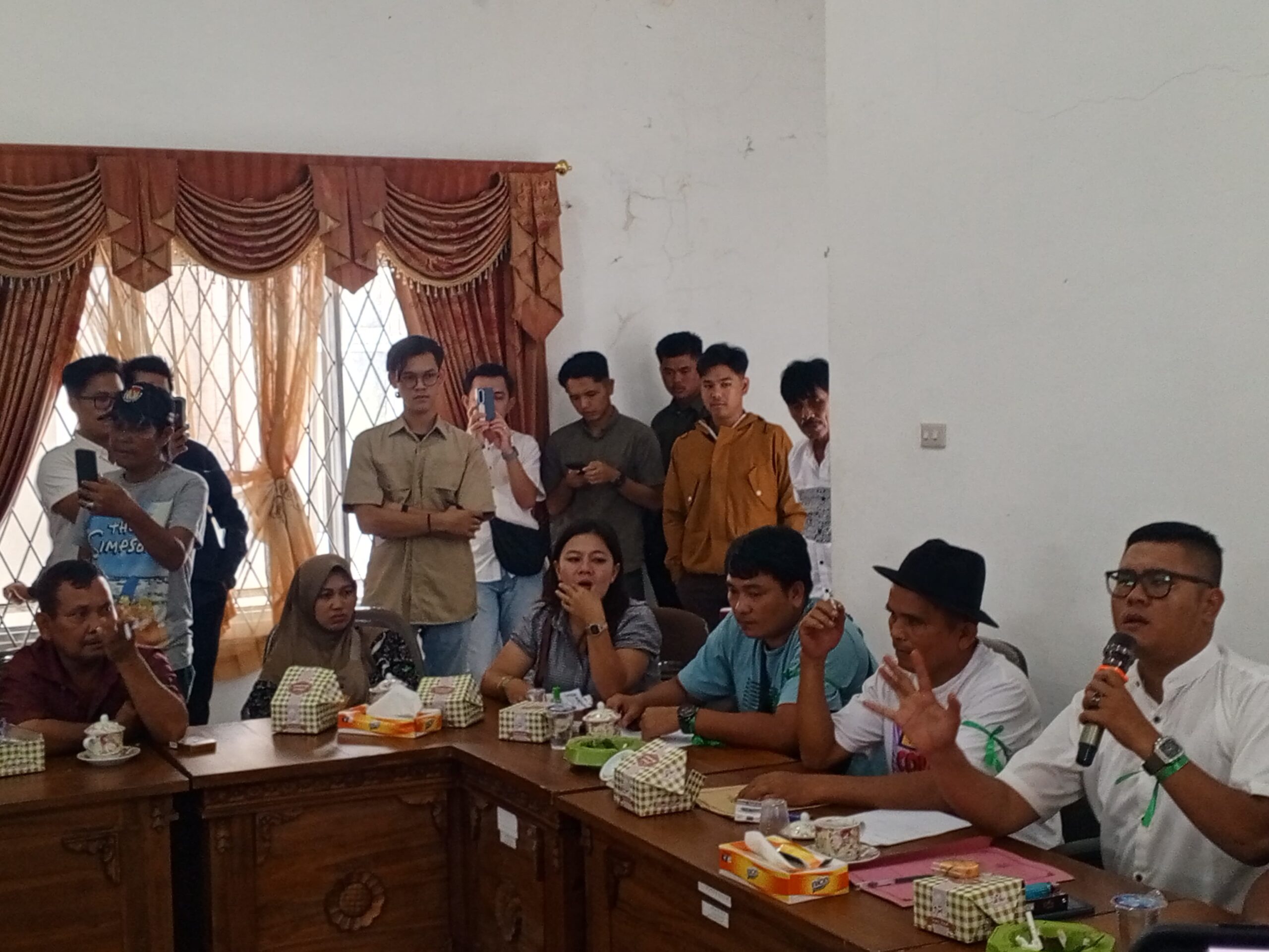 Pedagang Buah Terminal Kepahiang Gelar Aksi Demo, Minta Solusi atas Rencana Penataan Pasar 5 Gambar WhatsApp 2025 04 16 pukul 15.22.19 9a2a0c65 scaled