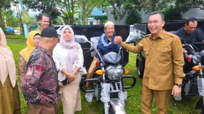 Atasi Sampah 25 Ton Perhari Bupati Kepahiang Luncurkan 14 Motor Pengangkut Sampah