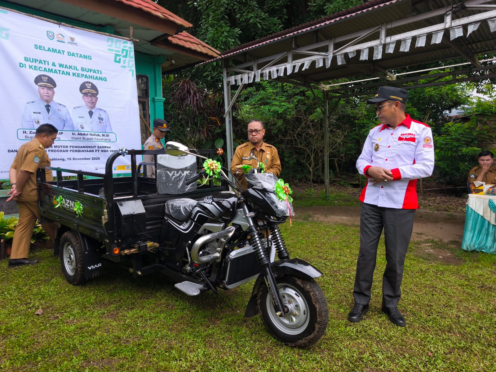 Wabup Kepahiang Ir Abdul Hafizh MSi Terimah Motor Sampah