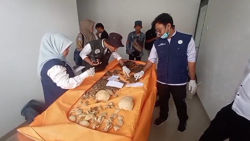 Tengkorak Dalam Guci di Kelurahan Durian Depun