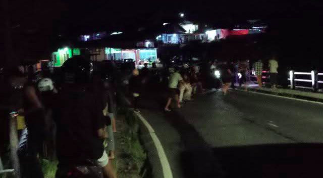 jatuh dari jembatan