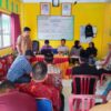 Desa Taba Padang Gelar Rapat Pembentukan Panitia Pilkades, Kades Yoyon Ingatkan Panitia Harus Netral 3 Kades Taba Padang Yoyon saat memberikan arahan di kegiatan pembentukan panitia PIlkades