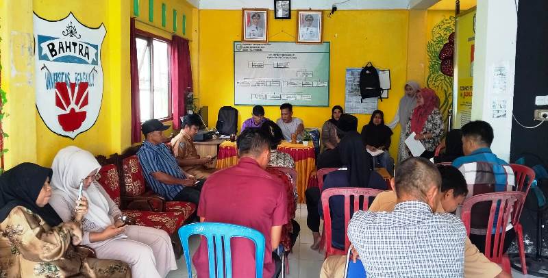 Desa Taba Padang Gelar Rapat Pembentukan Panitia Pilkades, Kades Yoyon Ingatkan Panitia Harus Netral 4 Suasana rapat pembentukan panitia Pilkades Desa Taba Padang